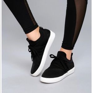 Like New Steve Madden Lancer Tennis Shoes